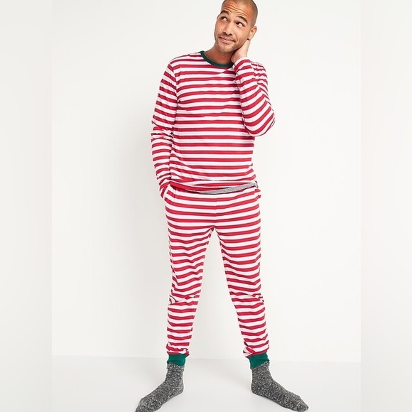 Old Navy - Red Stripe Patterned Jersey Pajama Set - Picture 2 of 13